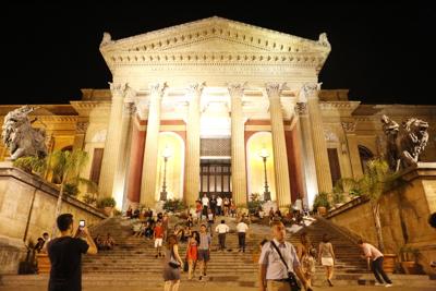 Migliaia al Teatro Massimo di Palermo per il concerto più lungo della storia
