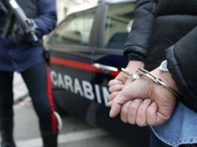 CARERI (REGGIO CALABRIA), in casa 700 grammi marijuana, arrestato