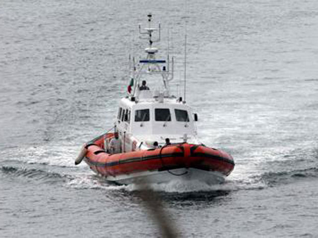 TROPEA (VIBO VALENTIA): imbarcazione in panne, soccorsa dalla Guardia costiera