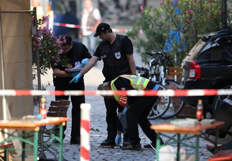 Germania, Isis rivendica attentato ad Ansbach. In un video il siriano giura fedelta' al Califfato