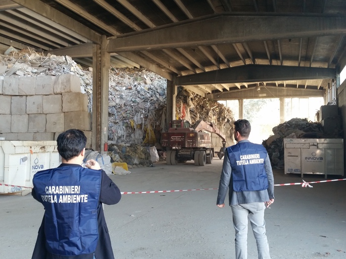 Torino: sequestrate 200 tonnellate rifiuti