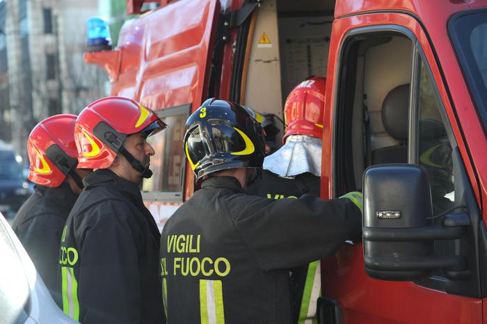 Esplosione in poligono nel Ferrarese, 3 morti