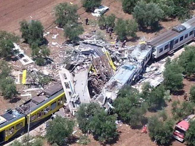 Puglia, incidente ferroviario tra Andria e Corato: almeno 27 morti