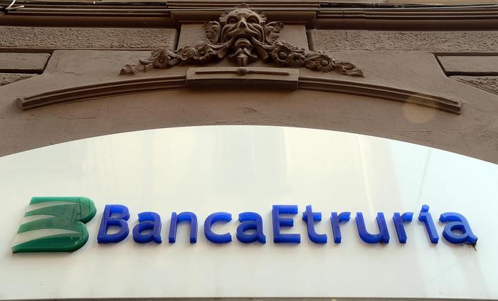 Banche: Etruria, perquisizioni GdF in 15 società