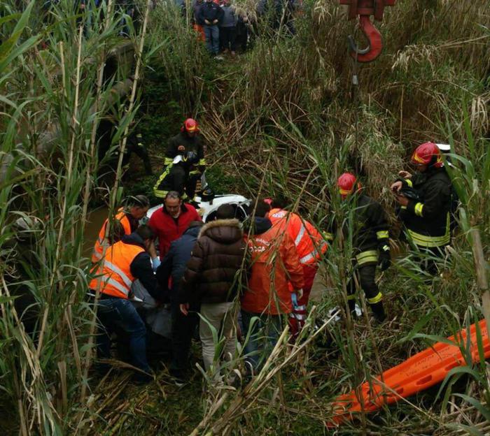 Lamezia Terme (Catanzaro): maltempo, due morti per auto in torrente