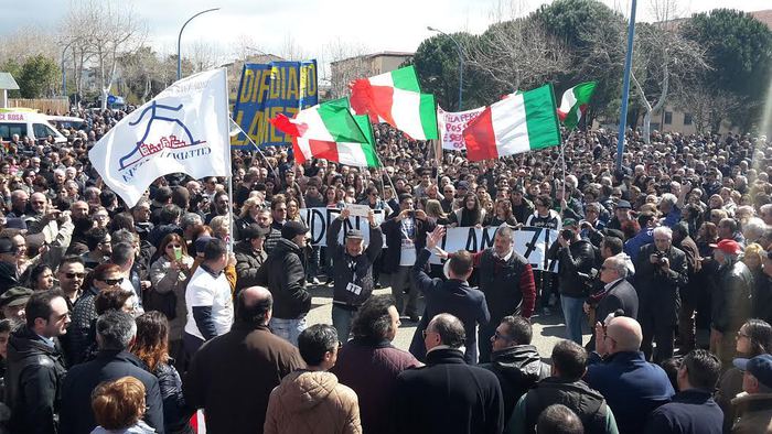 Lamezia Terme (Catanzaro): migliaia in piazza per ospedale 