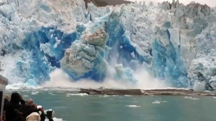 Turista italiano muore in Alaska, travolto da una lastra di ghiaccio