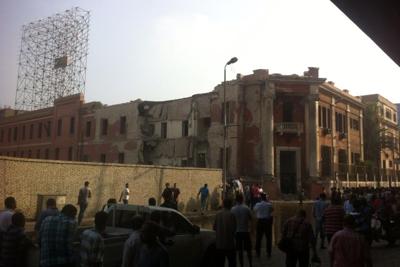 Cairo, autobomba davanti al consolato italiano: un morto