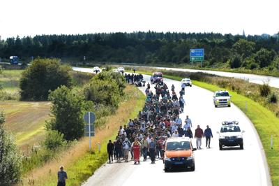 Migranti, dopo stop ripartono treni tra Danimarca e Germania