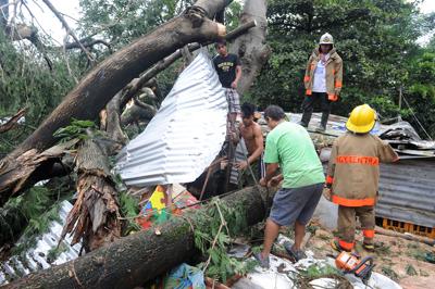 Tifone devasta le Filippine: 14 morti, sfollate oltre 20mila persone