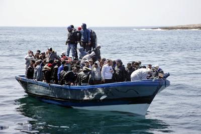 Profughi cristiani gettati in mare