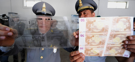 SPEZZANO ALBANESE. Sequestro banconote false per 8.000 euro
