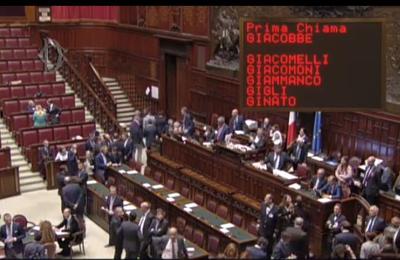 Italicum, governo incassa anche la terza fiducia con 342 sì. Opposizioni disertano il voto