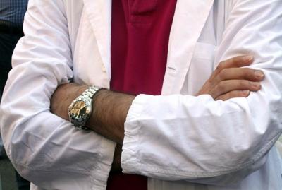I medici incrociano le braccia, mercoledì 2 milioni di prestazioni a rischio