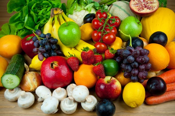 Consumiamo più frutta: ne abbiamo veramente bisogno