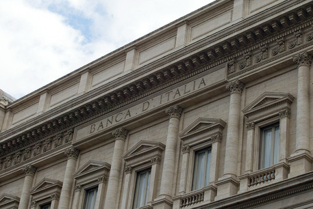 ROMA, Bankitalia, risale debito pubblico