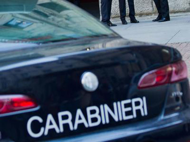 Reggio Calabria: aveva 2 fucili e 2 pistole, arrestato