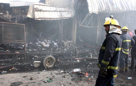 Doppio attentato a Baghdad, 18 morti
