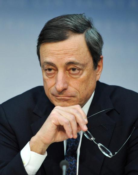 FRANCOFORTE, Draghi, Bce non sta aiutando Italia