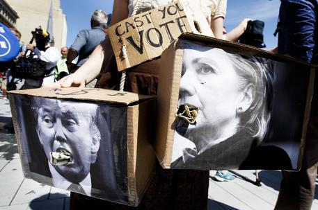 SONDAGGI: Trump e Hillary ''peggiori candidati''