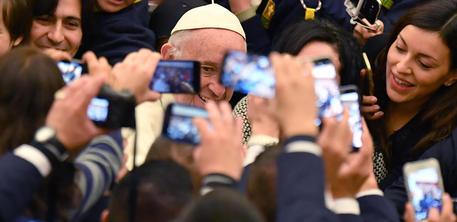 CITTA' DEL VATICANO, Papa: in 2016 quasi 4 mln fedeli in incontri Vaticano
