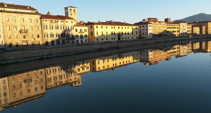 Pisa: studente cade da spallette Arno, grave
