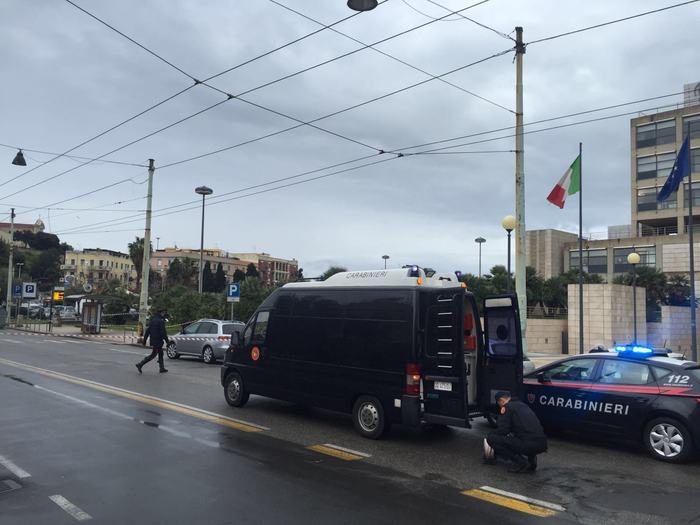 Cagliari: falso allarme bomba per valigia sospetta