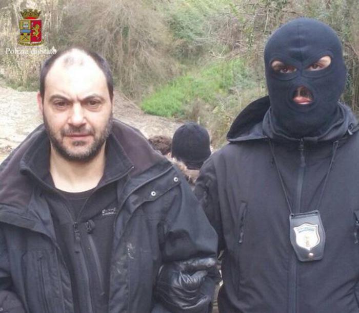 'Ndrangheta: trovato bunker, arrestati i boss latitanti Ferraro e Crea