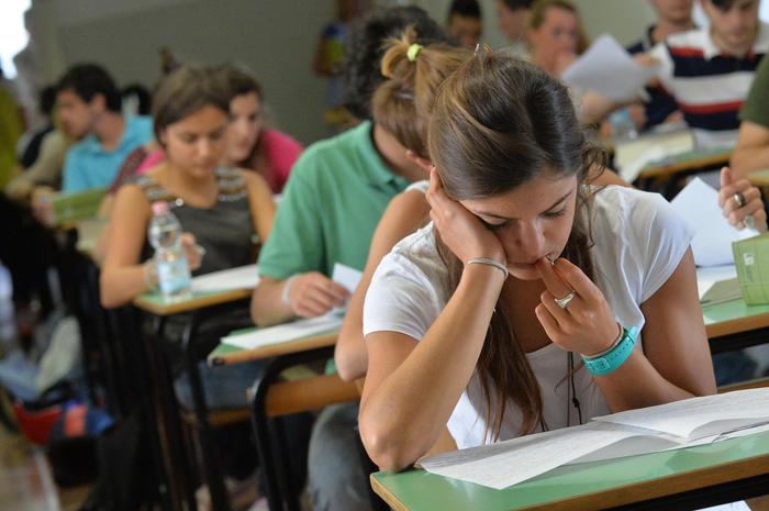 Scuola: Renzi, concorso per 63mila insegnanti, si investe su istruzione