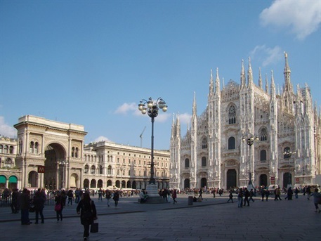 Secondo Amazon, Milano la e' la citta' che legge di piu'