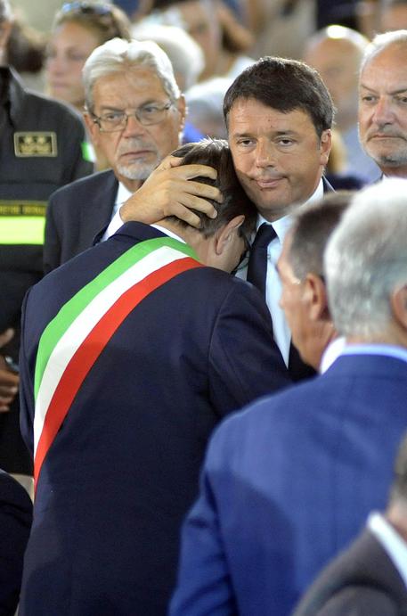 ASCOLI PICENO, Sisma: Renzi, non vi lasceremo soli