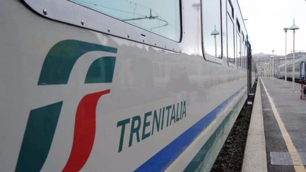Multe in arrivo per Trenitalia e Trenord: hanno violato i diritti dei passeggeri