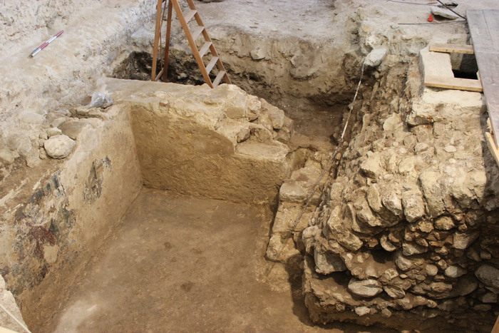 Tropea (Vibo Valentia): reperti archeologici sotto chiesa 