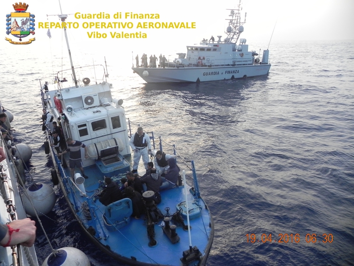 Reggio Calabria: fermati presunti scafisti sbarco 