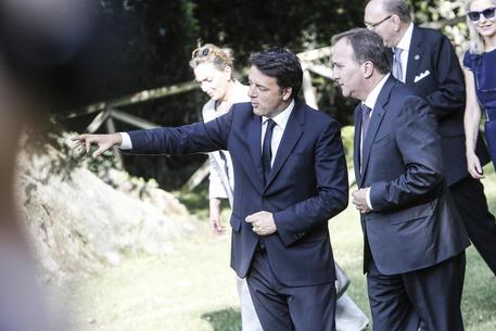 Banche, Renzi: 'Correntisti tranquilli, problema sono derivati Ue' 