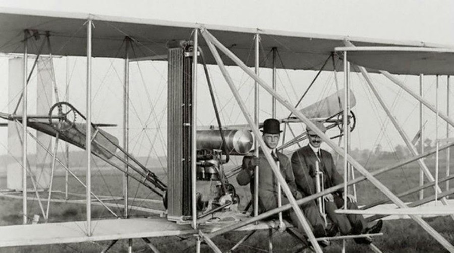 Accadde oggi: 17 dicembre 1903, i Wright realizzano, per primi, l’antico sogno dell’uomo: volare