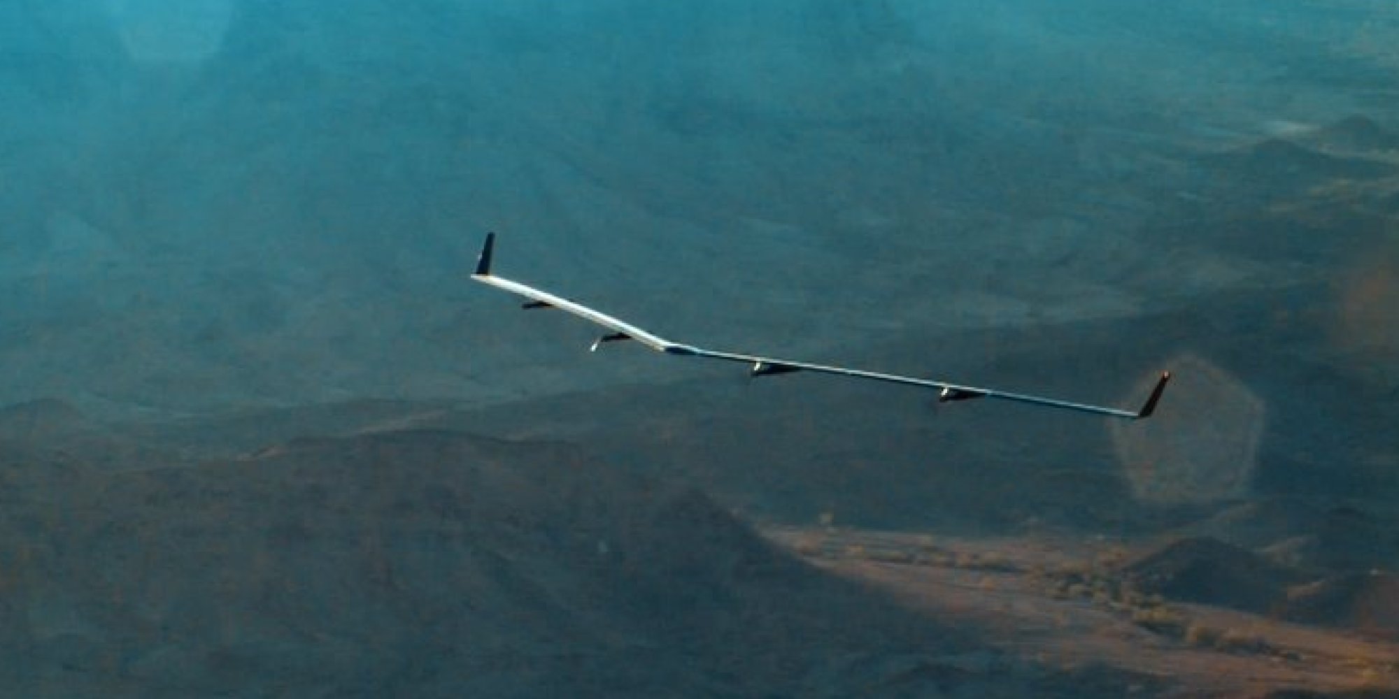 Facebook: Vola l'Aquila, primo test di volo per il drone solare che porta Internet ovunque