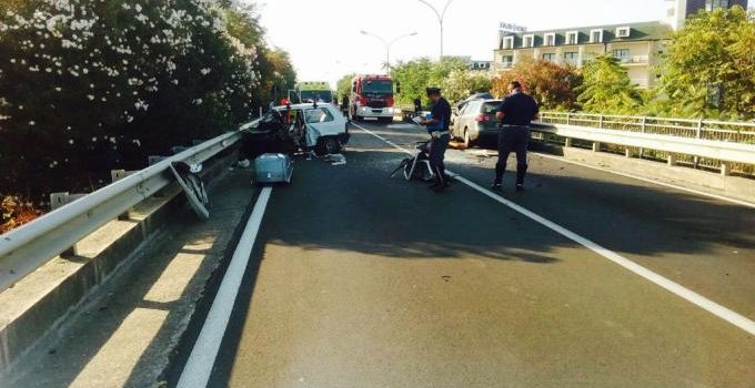 NOCERA TERINESE (CATANZARO), Grave incidente stradale sulla ss18, un morto e una ragazza ferita (foto Gazzetta del Sud online)