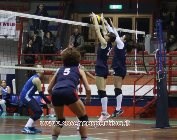 VOLLEY FEMMINILE, SERIE C CALABRESE. Asd Volley Cosenza-Mymamy Pink 3-0 (25/12,25/14,25/22)