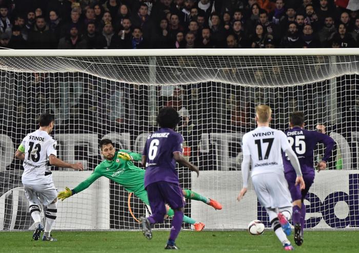 Risultati Europa League: Fiorentina Borussia Moench 2-4. Viola avanti 2-0 poi eliminata dai tedeschi