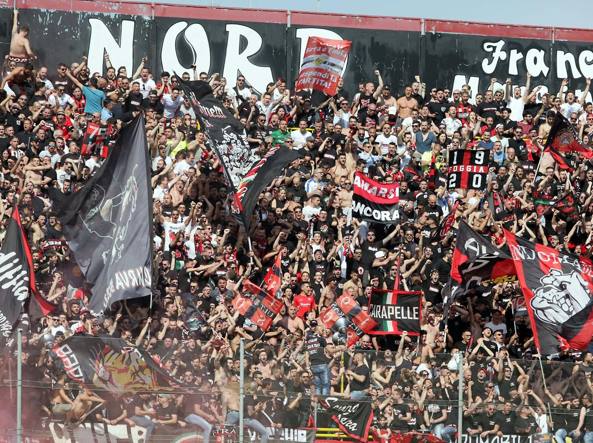 CALCIO, Lega pro: Foggia torna in Serie B