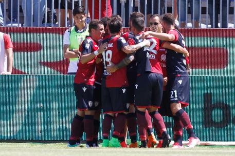 CALCIO Serie A: Cagliari-Milan 2-1, sardi vincono nel recupero