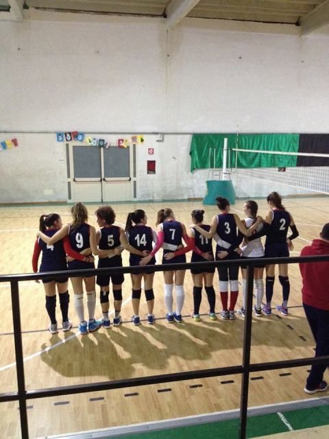 Volley Femminile serie C-Girone Play Out. Costa Viola Volley-Volley Cosenza 3-0 (29-27, 25-21, 25-17)