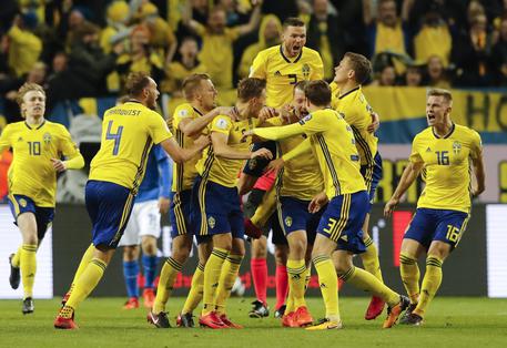 Play off Mondiali: Svezia batte Italia 1-0 autogol di De Rossi