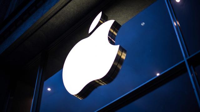 NEW YORK, Apple: per analisti ritardi su iPhone